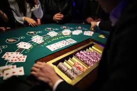 Mobile-optimised holdem interface on a smartphone in the Philippines