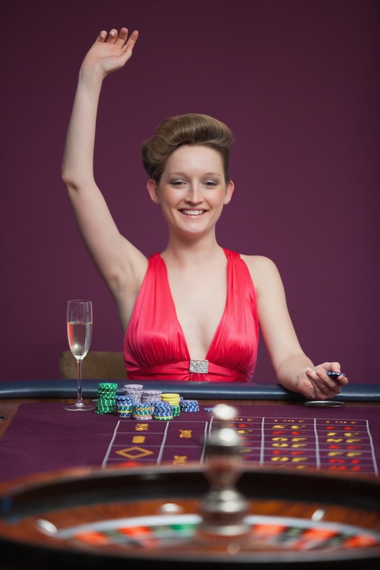 holdem new games screen showing latest slot and live dealer titles